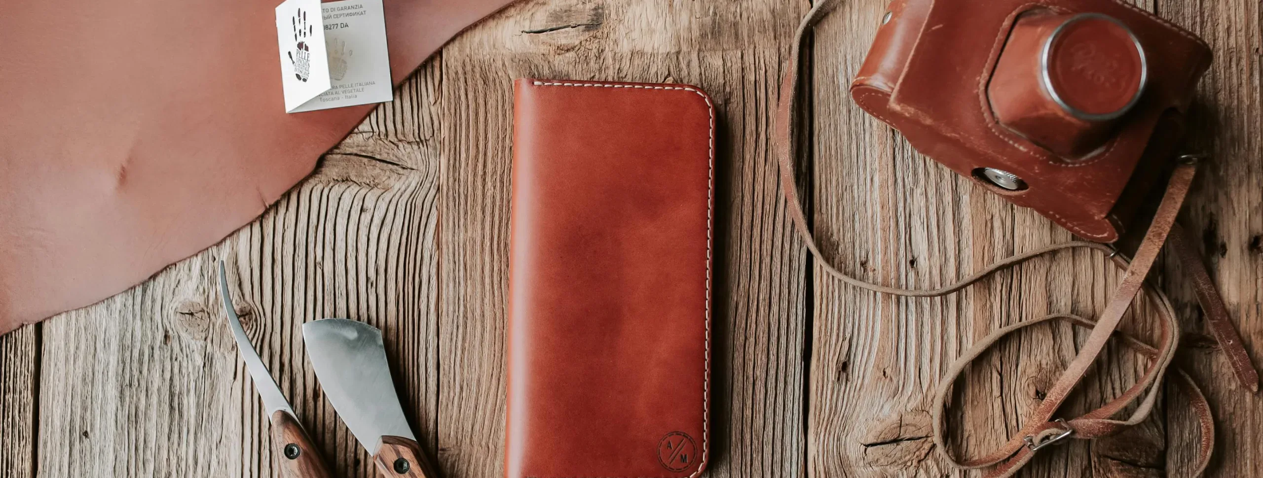 Detalles de lujo: regalos artesanales de cuero para eventos memorables